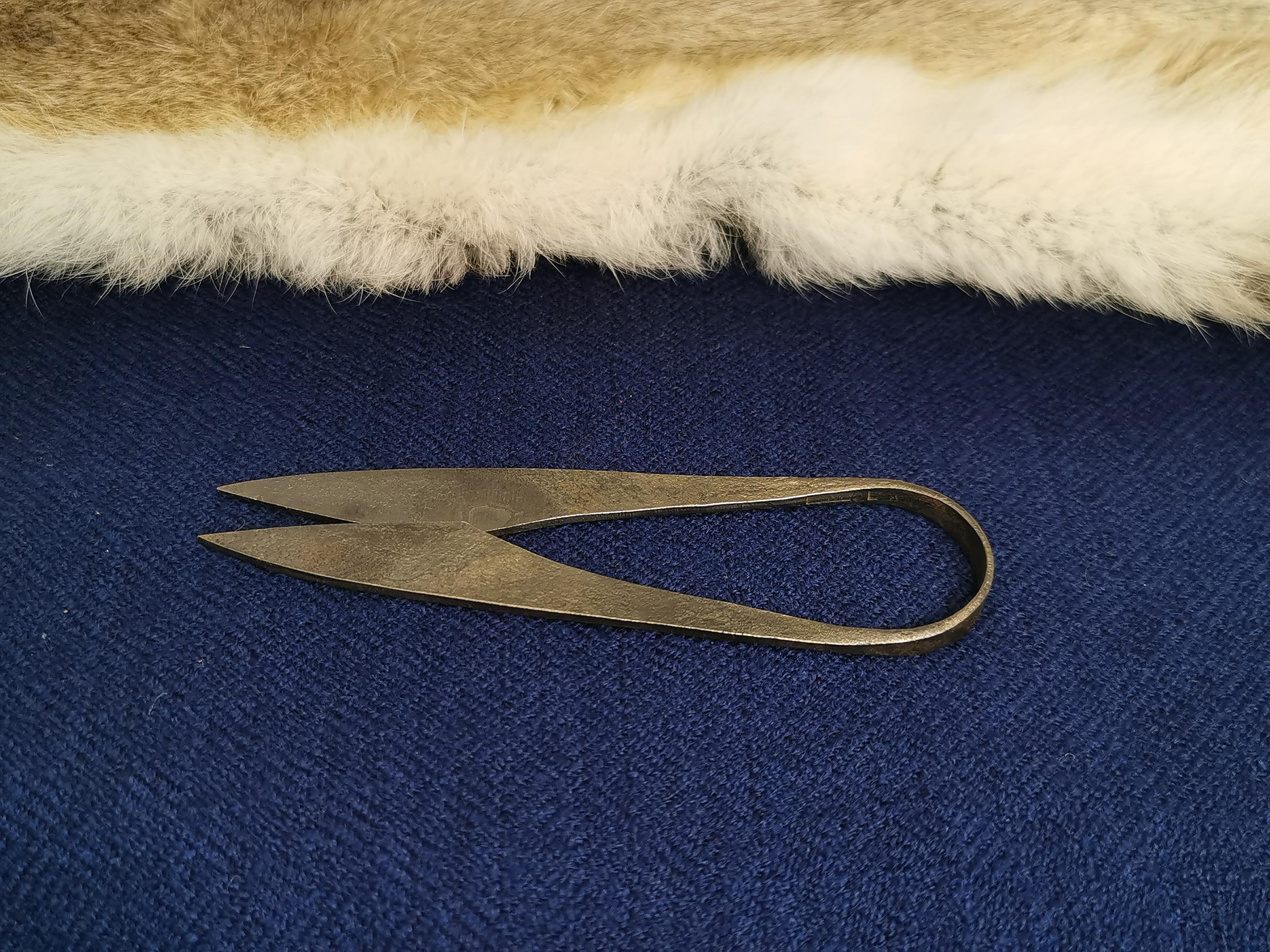Handgeschmiedete Bügelschere